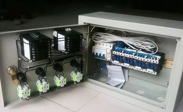 配電箱在技術(shù)要求中:如何定義左門(mén)或右門(mén)？圖紙示例